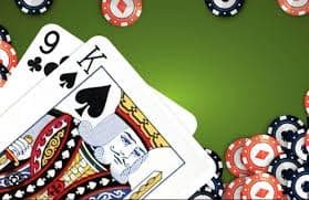 Aplikasi bet138 menampilkan interface permainan live-dealer dan slot di perangkat mobile